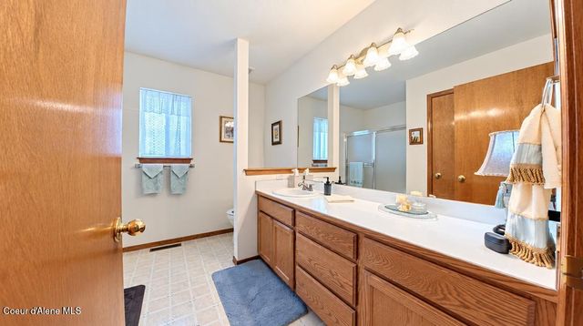 2707 E THOMAS HILL DR, Coeur D'alene, ID 83815