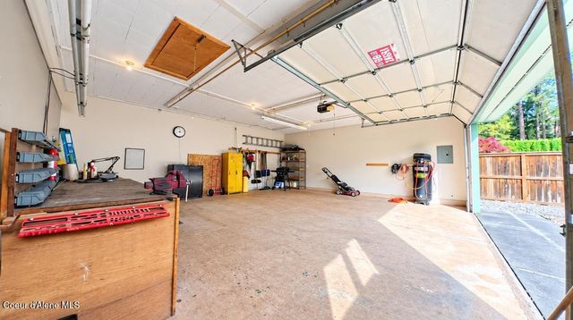2707 E THOMAS HILL DR, Coeur D'alene, ID 83815