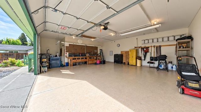 2707 E THOMAS HILL DR, Coeur D'alene, ID 83815