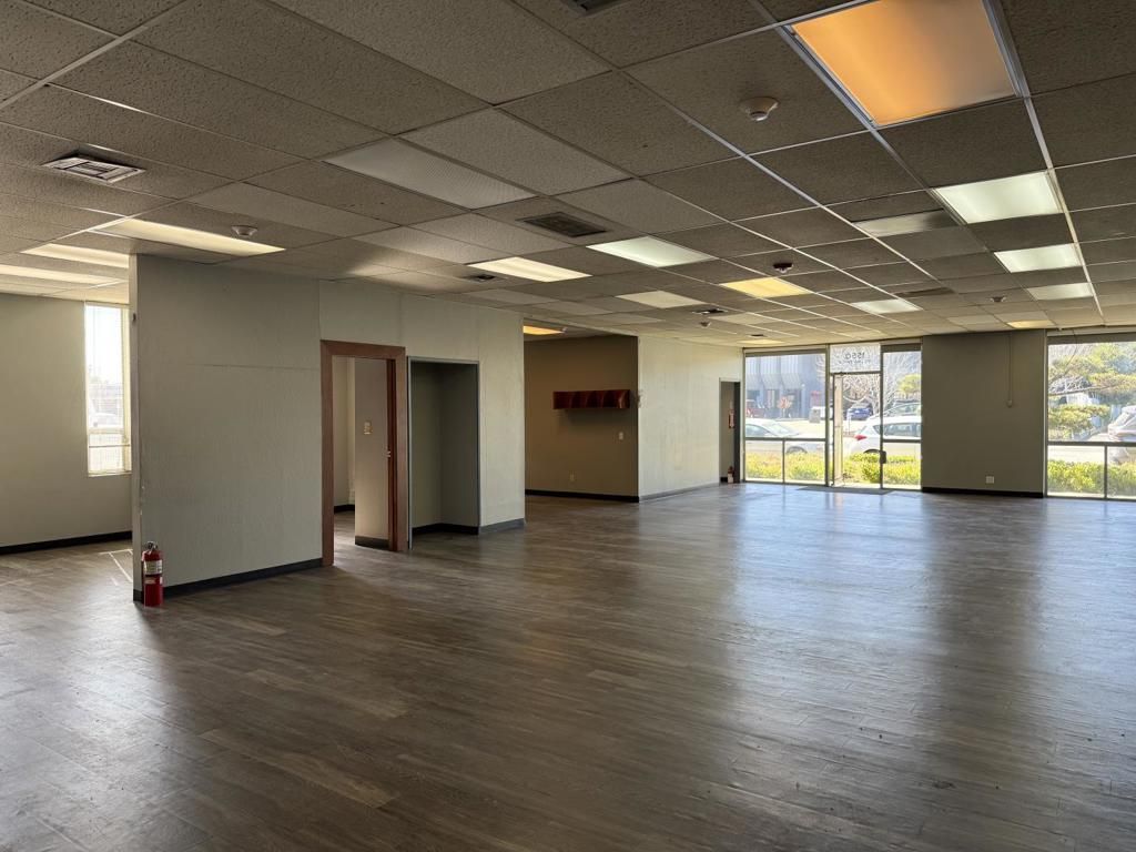 Image 14 of property listing at 1550 Rollins Road A, Burlingame, CA 94010