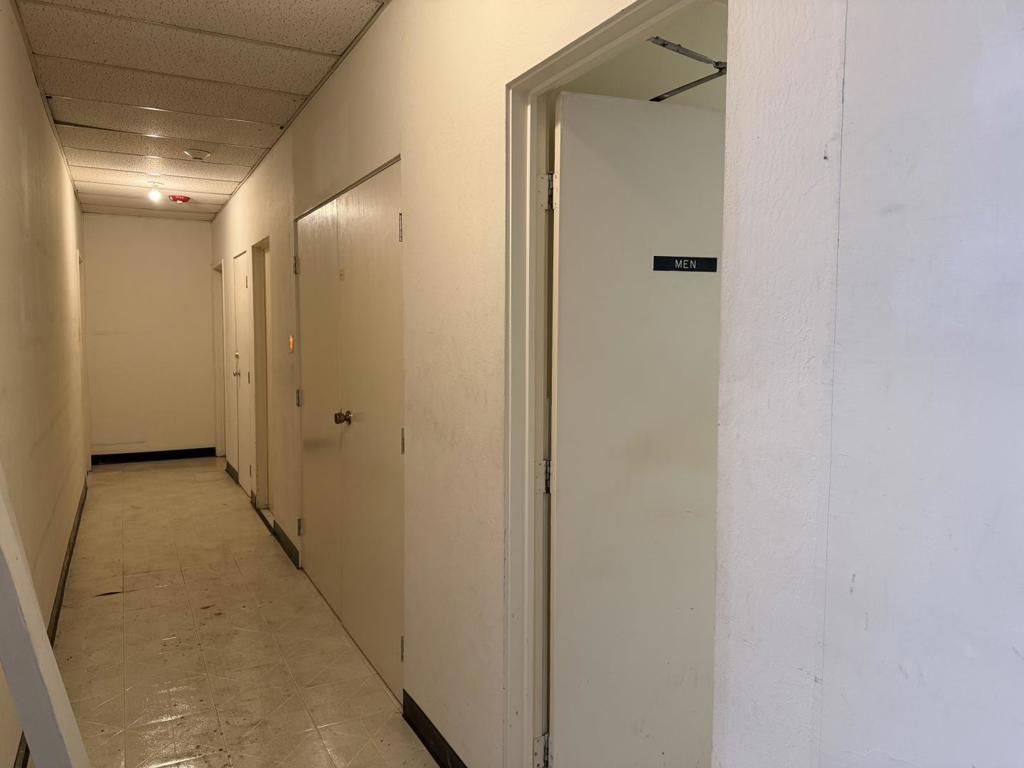 Image 16 of property listing at 1550 Rollins Road A, Burlingame, CA 94010