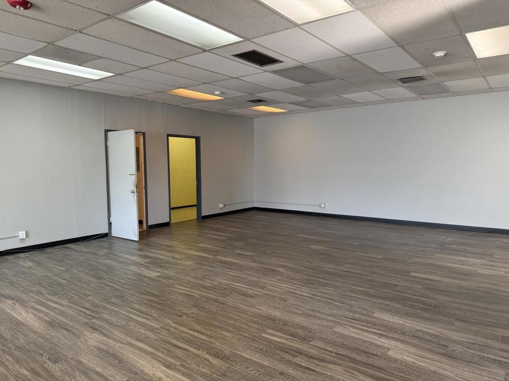 Image 8 of property listing at 1550 Rollins Road A, Burlingame, CA 94010