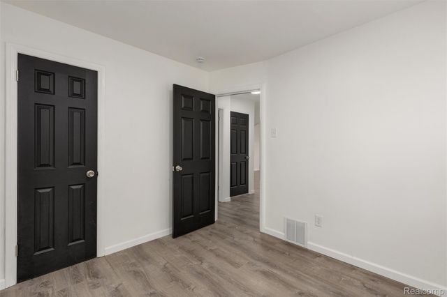 19477 Prest Street, Detroit, MI 48235