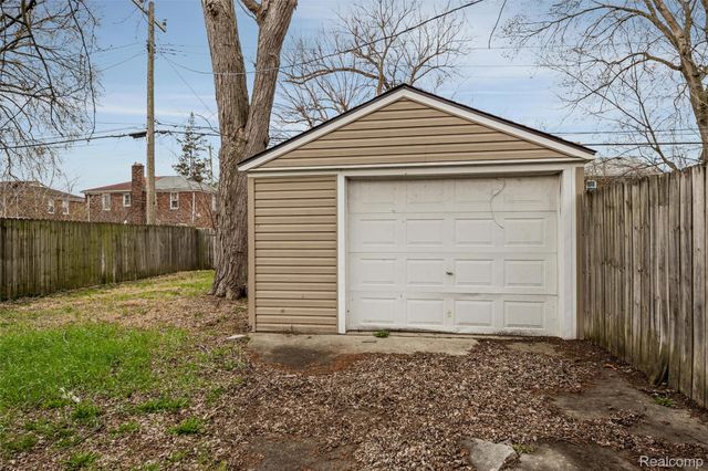 19477 Prest Street, Detroit, MI 48235