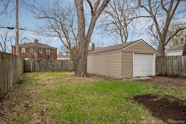 19477 Prest Street, Detroit, MI 48235