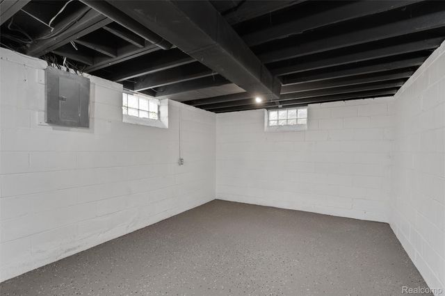 19477 Prest Street, Detroit, MI 48235