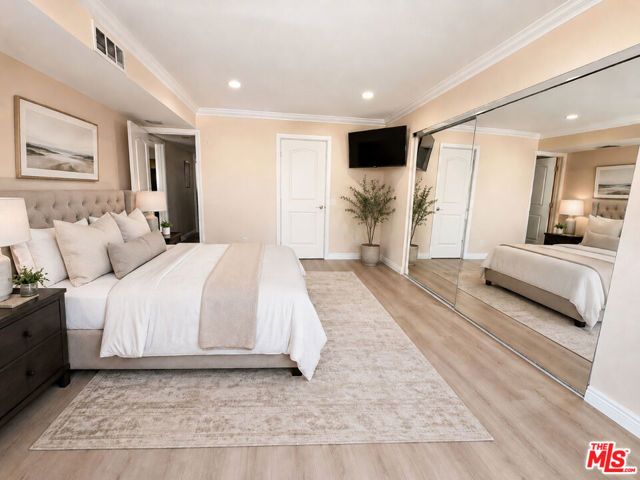 350 Burchett Street 111, Glendale, CA 91203