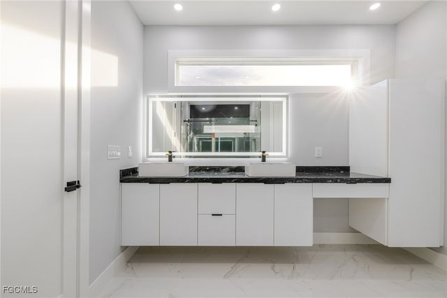 313 SE 2nd ST, Cape Coral, FL 33990