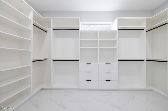 313 SE 2nd ST, Cape Coral, FL 33990