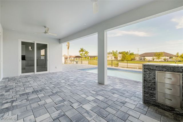 313 SE 2nd ST, Cape Coral, FL 33990
