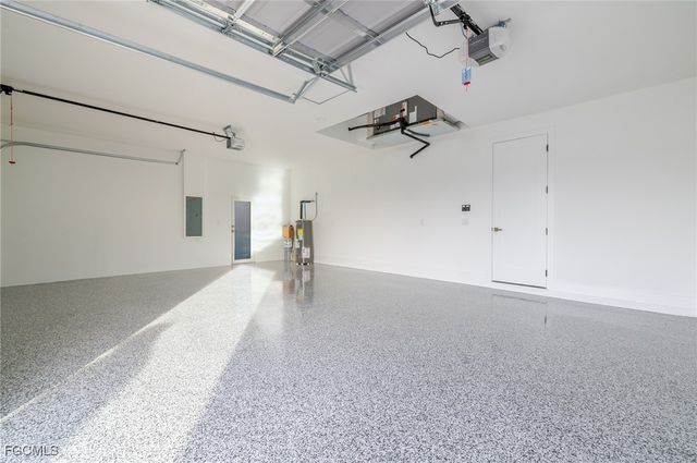 313 SE 2nd ST, Cape Coral, FL 33990