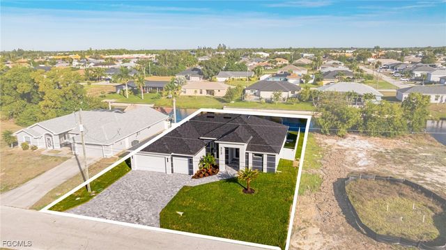 313 SE 2nd ST, Cape Coral, FL 33990