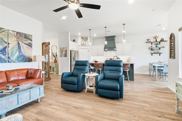 18712 Austin Place, Edmond, OK 73012