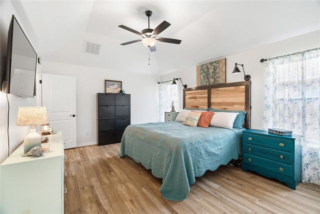18712 Austin Place, Edmond, OK 73012