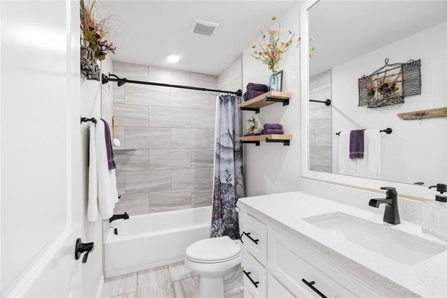 18712 Austin Place, Edmond, OK 73012