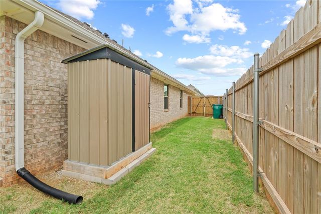 18712 Austin Place, Edmond, OK 73012