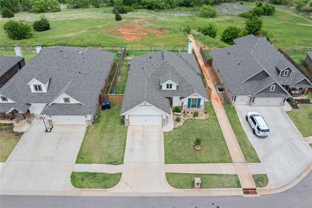 18712 Austin Place, Edmond, OK 73012