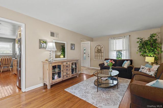 83 Whitman Road, Yonkers, NY 10710