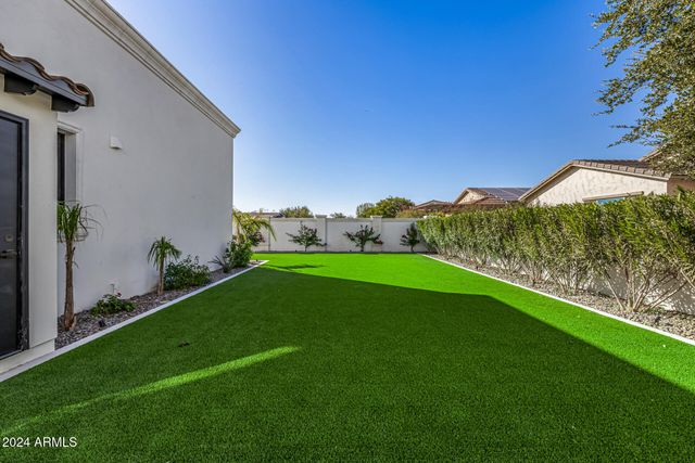 1480 E RAVEN Court, Gilbert, AZ 85297