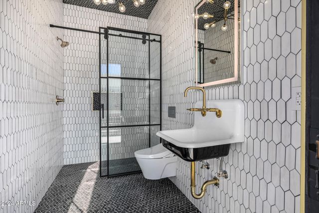 1480 E RAVEN Court, Gilbert, AZ 85297