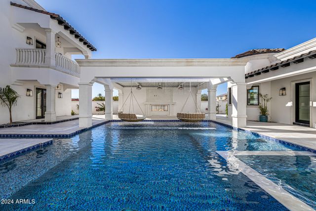 1480 E RAVEN Court, Gilbert, AZ 85297