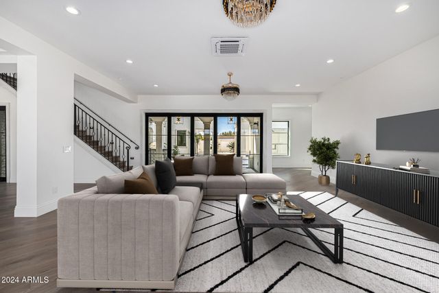 1480 E RAVEN Court, Gilbert, AZ 85297