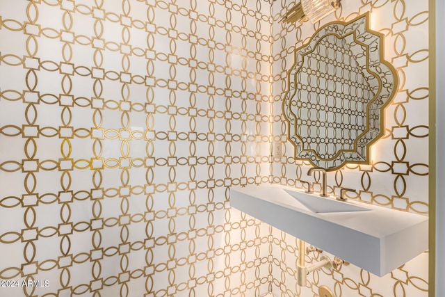 1480 E RAVEN Court, Gilbert, AZ 85297