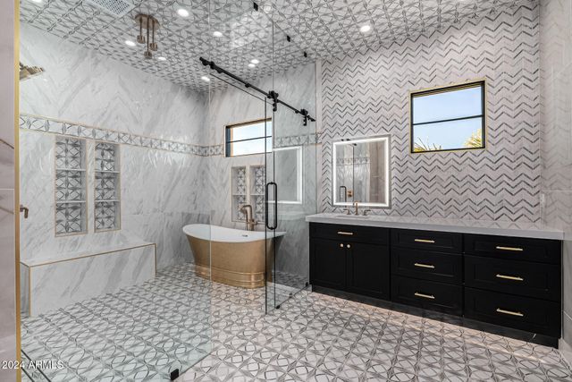 1480 E RAVEN Court, Gilbert, AZ 85297