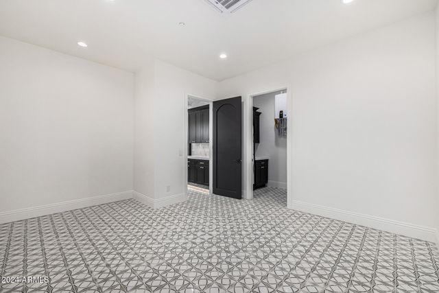 1480 E RAVEN Court, Gilbert, AZ 85297