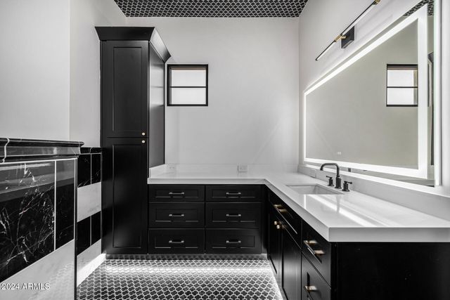 1480 E RAVEN Court, Gilbert, AZ 85297