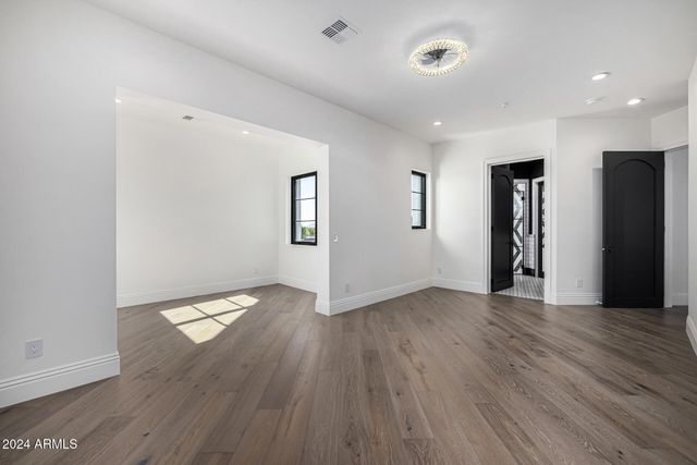 1480 E RAVEN Court, Gilbert, AZ 85297