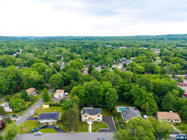 418 East Avenue, Northvale, NJ 07647