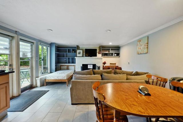 3466 Oak Knoll Boulevard, Oakland, CA 94605