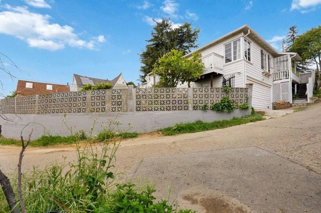 3466 Oak Knoll Boulevard, Oakland, CA 94605