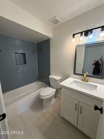 1252 W Kilarea Avenue, Mesa, AZ 85202