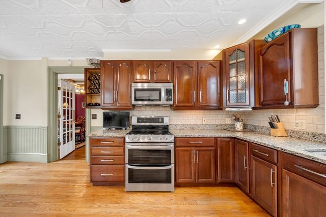 47 Highland Ave, Haverhill, MA 01830