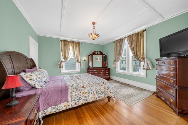 47 Highland Ave, Haverhill, MA 01830