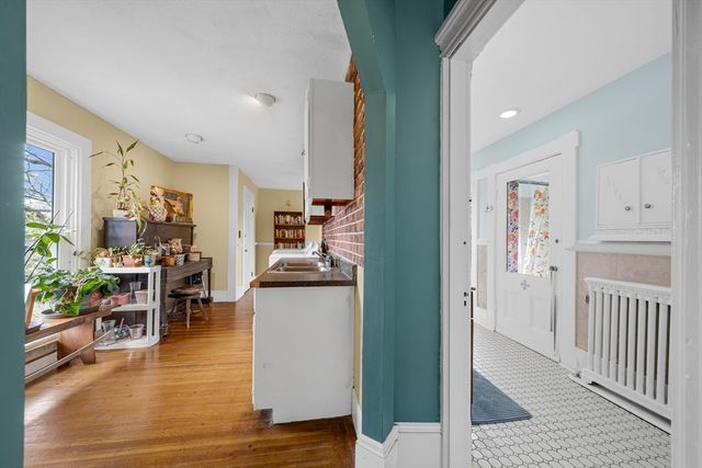 47 Highland Ave, Haverhill, MA 01830