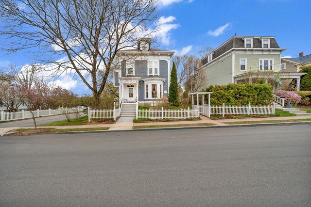 47 Highland Ave, Haverhill, MA 01830