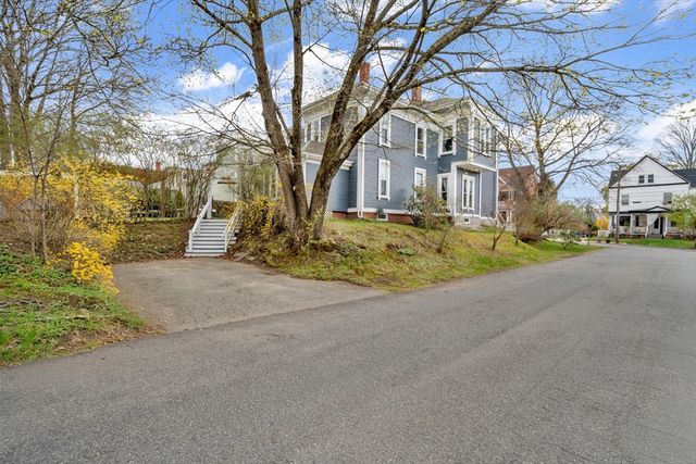 47 Highland Ave, Haverhill, MA 01830