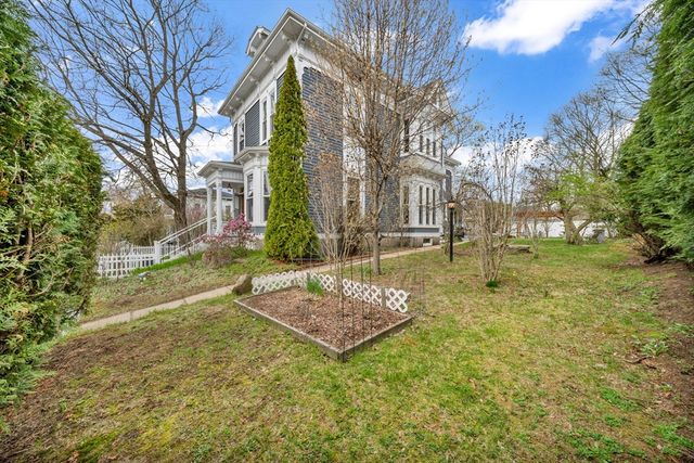 47 Highland Ave, Haverhill, MA 01830