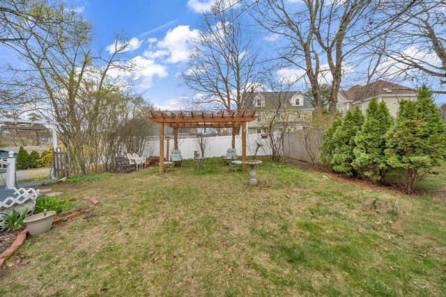 47 Highland Ave, Haverhill, MA 01830