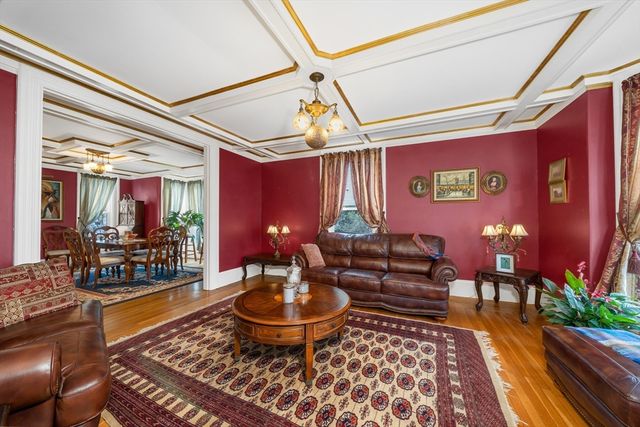 47 Highland Ave, Haverhill, MA 01830