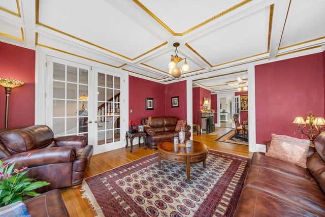 47 Highland Ave, Haverhill, MA 01830