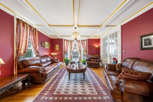 47 Highland Ave, Haverhill, MA 01830