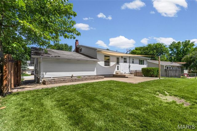 420 Canary Lane, St Charles, MO 63301