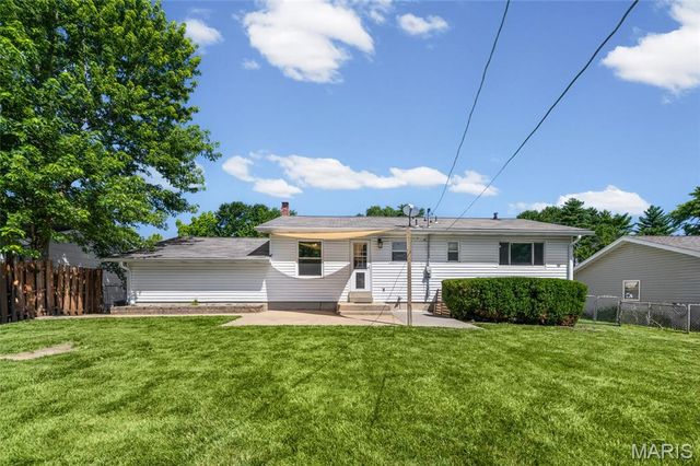 420 Canary Lane, St Charles, MO 63301