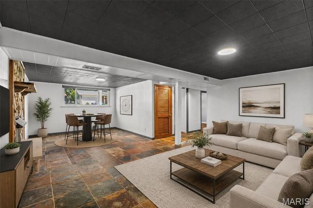 420 Canary Lane, St Charles, MO 63301