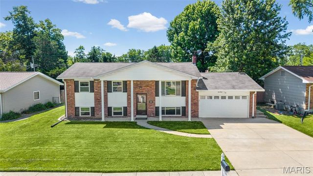 420 Canary Lane, St Charles, MO 63301