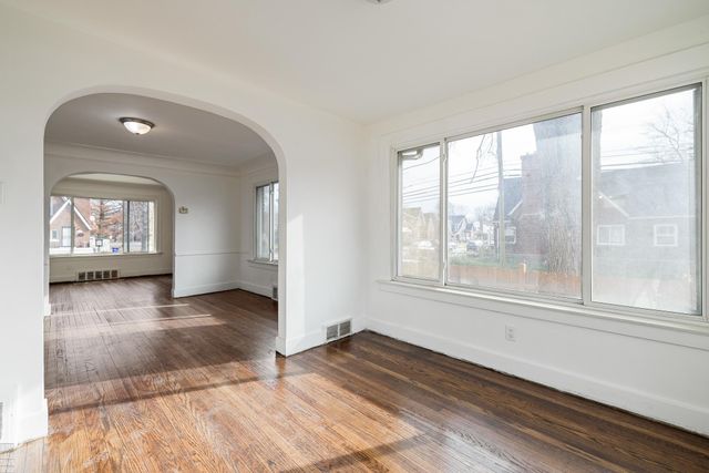 5203 Devonshire Road, Detroit, MI 48224